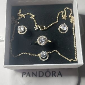 Pandora set gold color